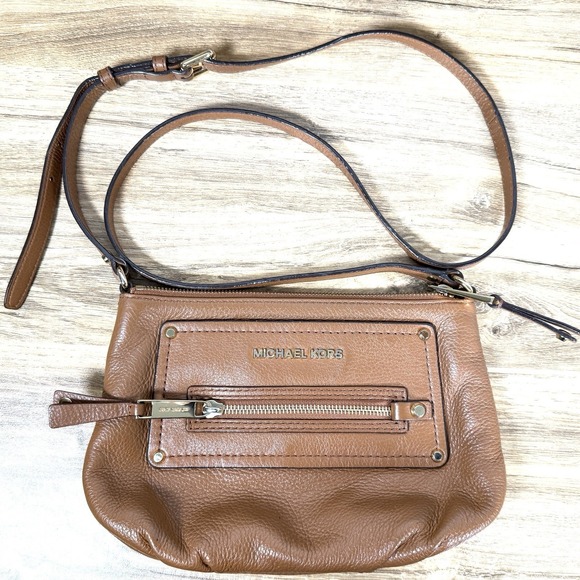 Michael Kors Handbags - Michael Kors Crossbody Gilmore Satchel Light‎ Brown